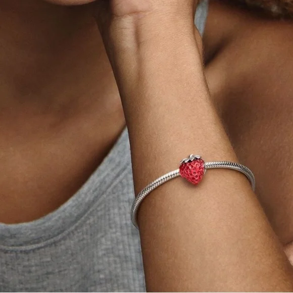 Pandora Seeded Strawberry Fruit Charm for Bracelet or Necklace charm NEW! - Picture 7 of 7